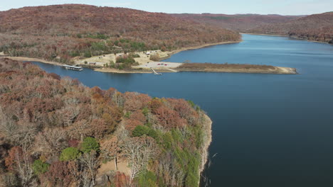 Aerial-View-Of-Lake-Fort-Smith-State-Park-In-Daytime-During-Autumn-Season-In-Mountainburg,-Crawford,-Arkansas,-United-States