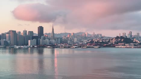 Aerial-pan-along-San-Francisco-skyline-and-Bay-at-sunrise