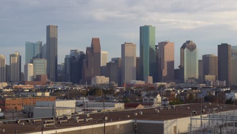 Descending-shot-of-downtown-Houston,-Texas