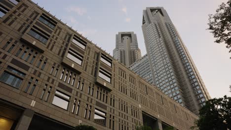 Tokyo-Metropolitan-Government-Building-on-Warm-Afternoon-in-Japan