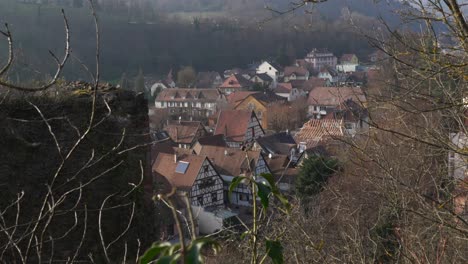 Scenic-view-of-medieval-french-village-of-Kaysersberg-with-half-timbered-architectural-houses
