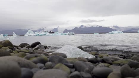 Jökulsárlón-Glacier-Lagoon-In-South-Iceland---Wide-Shot