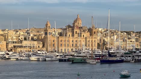 4K-Handheld-Shot-of-Vittoriosa-Yacht-Marina:-Malta-Maritime-Museum-and-St