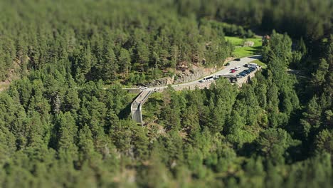 Stegastein-Aussichtsplattform-über-Dem-Naeroy-Fjord