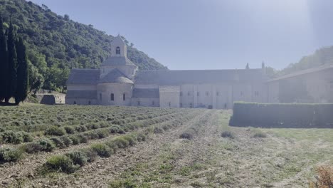 Old-monastery-building-from-the-outside-in-strong-sun-and-good-weather-in-Provonce-in-France