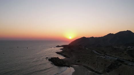 Sunset-timelapse-at-Kund-Malir-Beach,-Balochistan,-Pakistan-in-winters