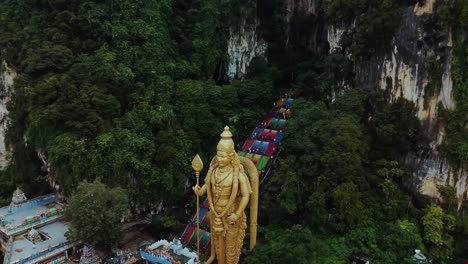 Vista-Aérea-Del-Templo-De-La-Cueva-Batu-En-Malasia