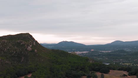 Panoramic-View-Of-Top-Edges-Of-Rocky-Mountains-In-Majorca,-Spain