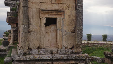 Medium-shot-of-Tomb-A18-in-the-ancient-Necropolis-of-Hierapolis