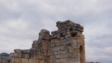 Ancient-ruins-of-a-stone-wall-in-Hierapolis