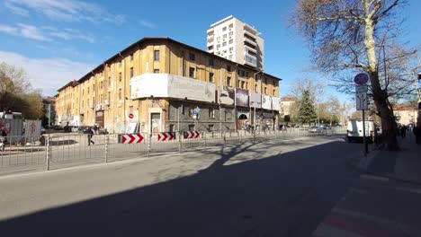 Traffic-passing-by-an-old-building-on-'Vasil-Aprilov''-Blvd