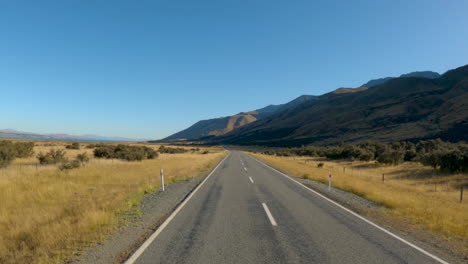 Traveling-On-The-Asphalt-Road-Near-Twizel-Town-In-The-South-Island,-New-Zealand