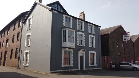 A-grey-Georgian-house-on-Ferry-Street-in-Swansea