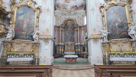 Interior-De-La-Abadía-De-Ettal,-Monasterio-Benedictino-En-Ettal,-Baviera,-Alemania