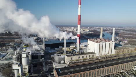 Kohlebefeuertes-Wärmekraftwerk-In-Warschau,-Polen