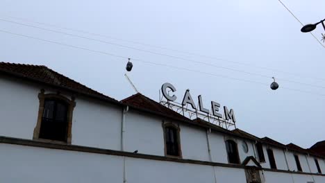 Cableway-over-Calem-wine-cellar-in-Vila-Nova-de-Gaia-Porto-Portugal