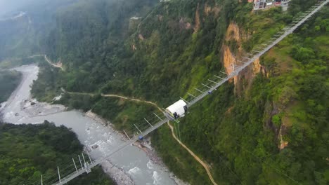 Configuración-De-Puenting-Puente-Colgante-De-Kushma-Pokhara,-Nepal