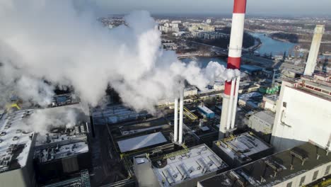 Kohlekraftwerk-In-Warschau-In-Polen
