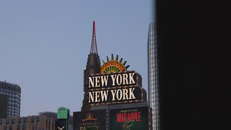 Illuminated-Sign-Of-New-York-New-York-Hotel-And-Casino