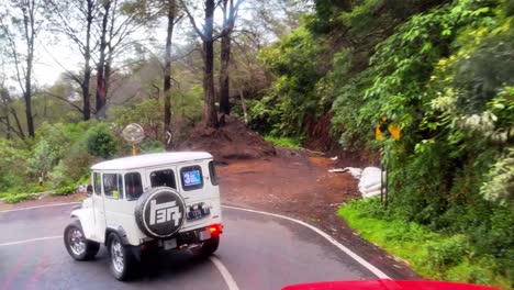 Mount-Bromo-volcano-safari-tour-using-a-4x4-Jeep-Toyota-Land-Cruiser