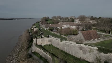 Citadelle-de-Blaye-Riverside,-Bordeaux,-France---aerial