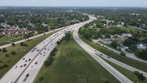 Mound-Rd-and-I696-interchange-from-a-drone-view,-Warren-Michigan,-USA