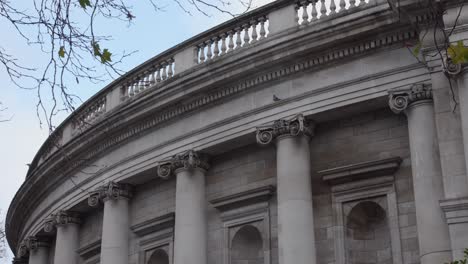 Exterior-Of-The-Bank-Of-Ireland-In-Palladian-Architecture