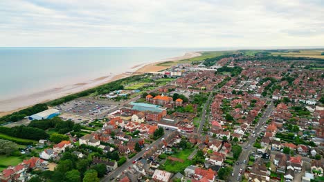 Aerial-drone-footage-of-the-seaside-town-of-Skegness,-on-the-Lincolnshire-coast