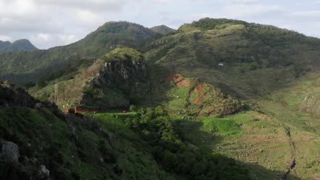 Vista-Panorámica-De-Las-Colinas-De-La-Isla-De-Madeira