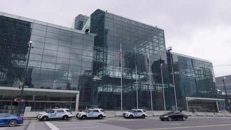 Javits-Center-during-Coronavirus-outbreak-with-military-personnel-and-NYPD