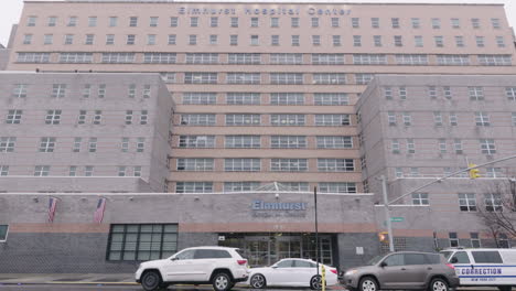 Elmhurst-Hospital,-New-York,-Weitwinkelaufnahme-Während-Des-Coronavirus
