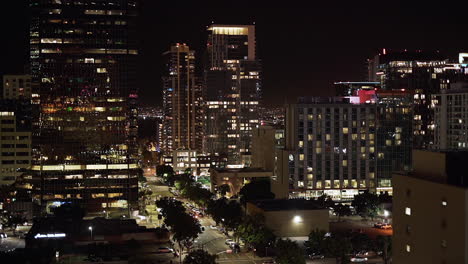Zeitraffer:-Innenstadt-Von-San-Diego-Bei-Nacht