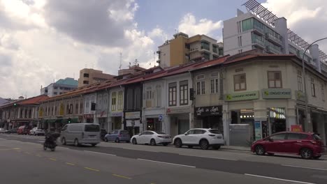 Traffic-Going-Past-On-Geylang-Road-In-Singapore