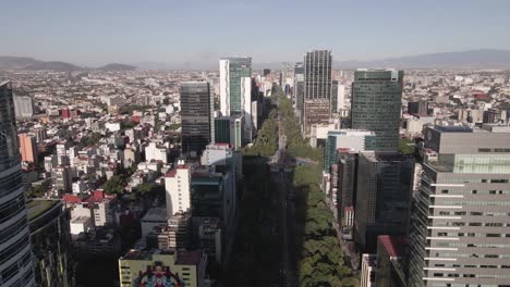Mexico-City,-Paseo-De-La-Reforma-Avenue