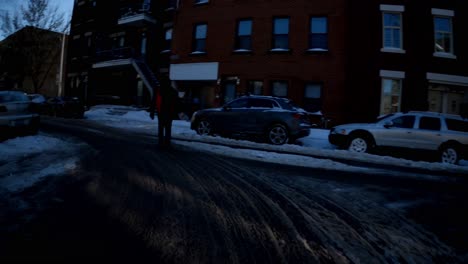 POV-Hyperlapse-Durch-Vereiste-Straßen-Der-Ile-De-Montreal-Im-Winter-An-Einem-Sonnigen-Tag