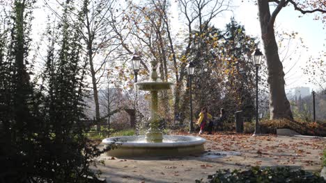 Brunnen-Im-Herbstpark-Von-Zagreb