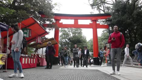 The-main-red-torrie-gate-at-the-shinto-shrines-in-Kyoto-Japan