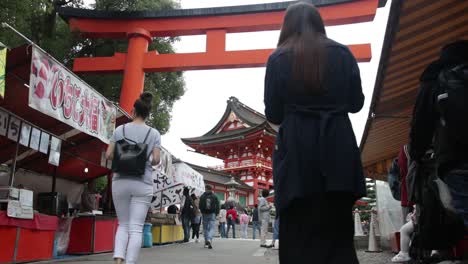 The-busy-touristy-streets-of-Kyoto-around-the-Shinto-Shrines