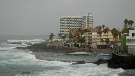 Natural-swimming-pool-and-big-waves-on-the-coast-of-Punta-del-Hidalgo