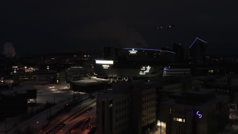 Nokia-Arena,-Verschneit,-Winternacht-In-Tampere,-Finnland---Aufsteigend,-Luftaufnahme