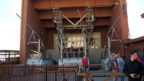 The-crowded-cable-car-lower-station-to-Mount-Teide