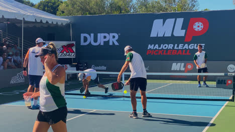 Male-athlete´s-warming-up-and-training-before-a-pickleball-game,-in-Sunny-Newport-Beach,-California,-USA