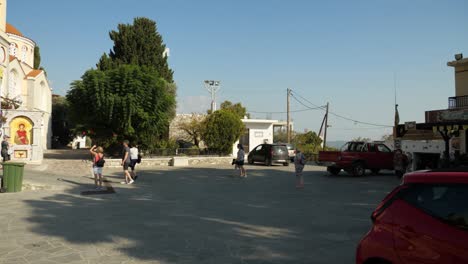 Tourists-on-the-square-of-Siana-village