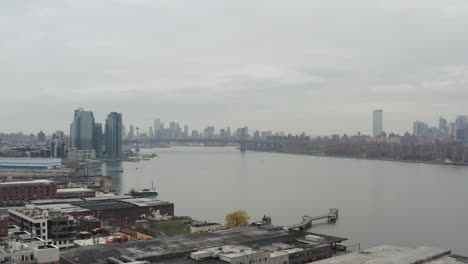 Wide-Manhattan-skyline-on-a-cloudy-day-from-low-height-neutral-color-profile