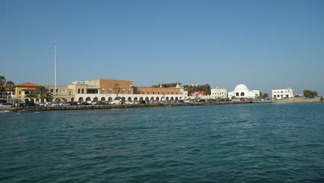 The-coast-of-Rodos-Town-and-the-Governors-Palace,-View-from-the-sea