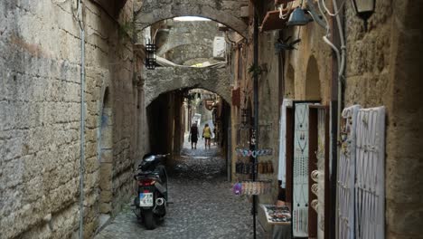 Narrow-street-with-jewellery-shop-in-the-Old-Town-of-Rhodes