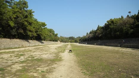 Blick-Auf-Das-Antike-Stadion-Auf-Der-Akropolis-Von-Rhodos