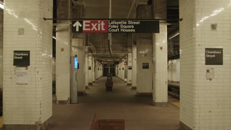 Wid-deserted-subway-station-at-chambers-street