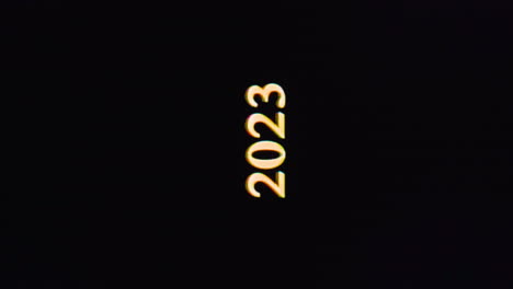 Golden-2023-Blinkt-Während-Des-Glitchout-Effekts-Mit-Pixeldehnung-Weiß-Und-Schwarz