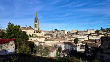 Saint-Émilion,-famous-wine-making-town-in-France